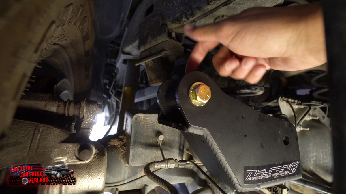 continue-crushing-overland-thuren-rear-trackbar-3